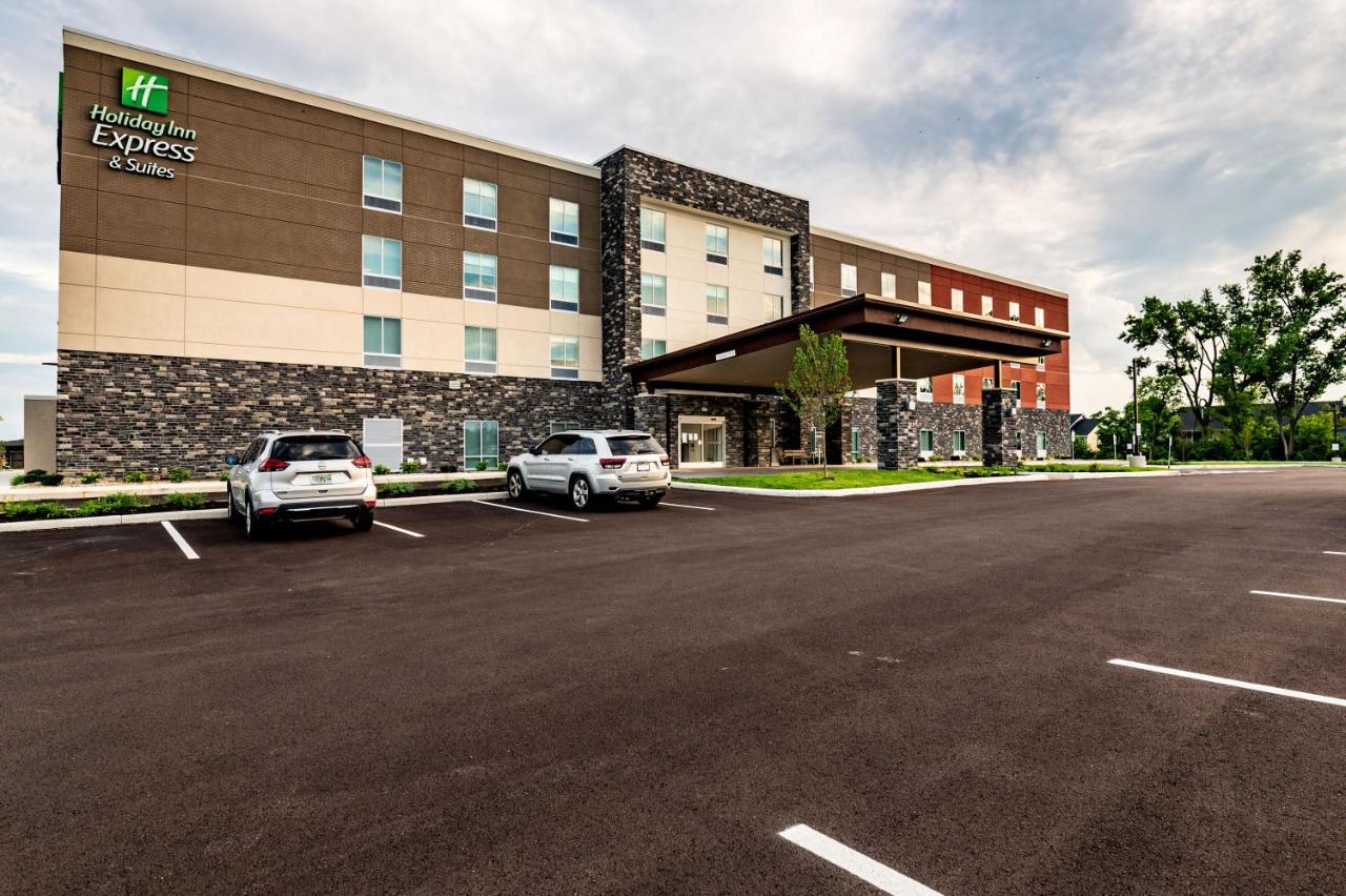 Holiday Inn Express & Suites Dayton East - Beavercreek By Ihg Exterior photo